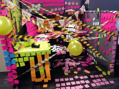 Birthday Cubicle Decorations. Cubicle Birthday Decorations, Diy Cubicle, Office Birthday Decorations, Birthday Pranks, Office Christmas Gifts, Boss Christmas Gifts, Coworkers Birthday, Office Birthday, Creative Office