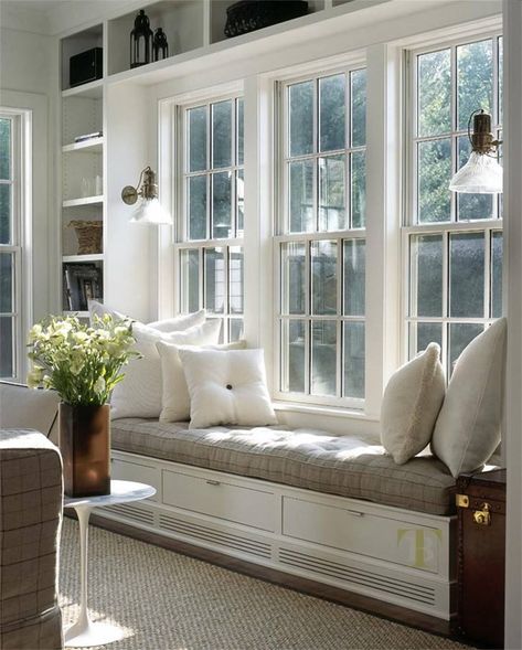 5 Must-Haves for an Interior That Looks Like a French Bistro | Atap.co Bedroom Window Seat, Window Bench Seat, Window Seat Design, Window Benches, Hus Inspiration, Window Room, Bedroom Windows, Living Room Windows, Trendy Home