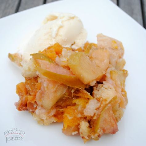 Peach And Apple, Apple Cobbler Recipe, Princess Parties, Apple Cobbler, Peach Cobbler Recipe, Cobbler Recipe, Grilled Peaches, Peach Recipe, Mini Pies