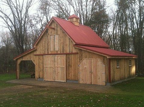 Barn With Loft, Country Garage, Pole Barn Construction, Pole Barn Plans, Shed Blueprints, Backyard Barn, Plan Chalet, Small Barns, Loft Area