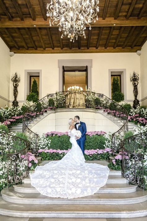 Love On Top ~ WedLuxe Media Oheka Castle Wedding, Coral Colour Palette, Anniversary Cookies, Bridal Reflections, Oheka Castle, Pronovias Bridal, Tent Reception, Vancouver Wedding, Wedding News