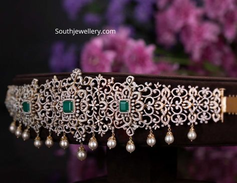 Diamond emerald vaddanam photo Vaddanam Models, Diamond Vaddanam, Indian Things, Diamond Jewlery, Vaddanam Designs, Indian Diamond Jewellery, Bridal Diamond Necklace, Jewellery Photography, Diamond Wedding Jewelry