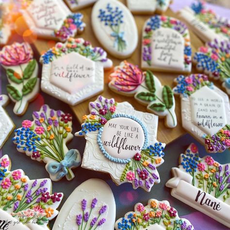 All Posts • Instagram Wildflower Birthday Party, Wedding Cookies Decorated, Flower Sugar Cookies, Royal Iced Cookies, Crazy Cookies, Holiday Cookies Christmas, Sugar Cookie Icing, Wildflower Baby Shower, Bridal Shower Cookies