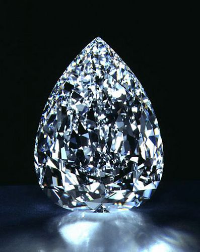 Star of Africa, the world's largest flawless cut diamond. It is 530 carats! By davmirsim Cullinan Diamond, British Crown Jewels, Skirt Diy, Diamond Mines, Big Diamond, Rocks And Gems, Crown Jewels, Precious Gems, Gems And Minerals