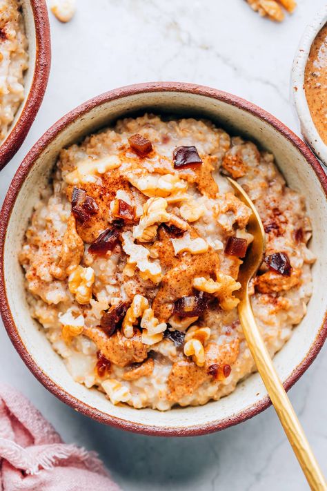 Nutty Date Oatmeal - Eating Bird Food Salted Caramel Oatmeal, Date Oatmeal, Healthy Salted Caramel, Caramel Oatmeal, Chia Jam Recipe, Cycling Food, Peanut Butter Protein Cookies, Eating Bird Food, Healthy Oatmeal Recipes