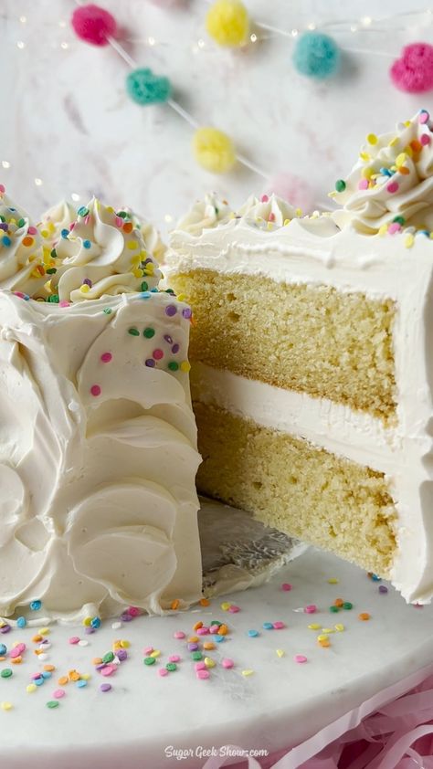 Liz Marek on Instagram: “When you bake a vanilla cake, do you finish your cake with buttercream? Or do you prefer ganache? This easy vanilla cake recipe works…” Easy Vanilla Cake, Easy Buttercream Frosting, Sugar Geek, Easy Vanilla Cake Recipe, Cake With Buttercream, Buttercream Frosting Recipe, Vanilla Cake Recipe, Food Words, Frosting Recipes