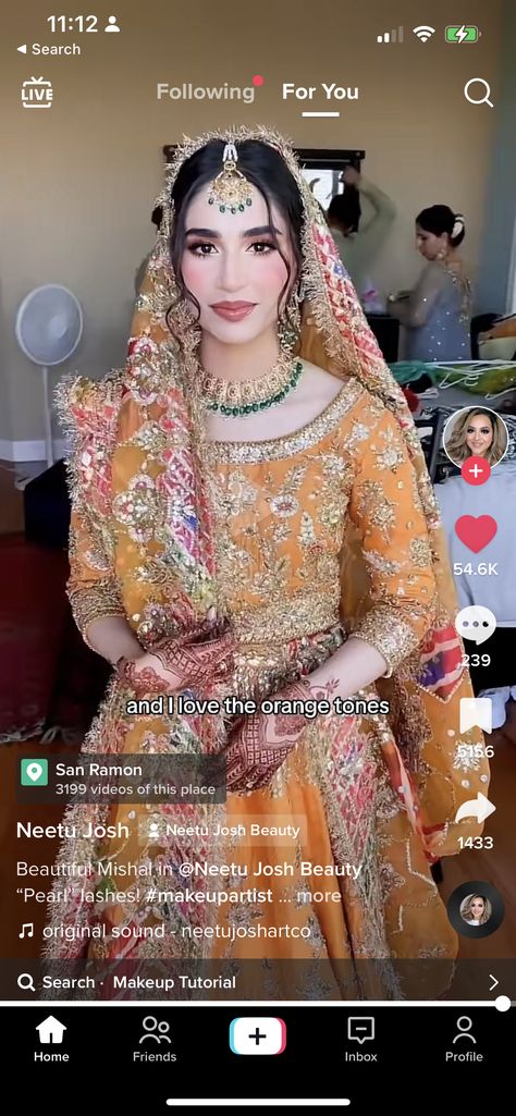 Pakistani Mehndi Dress Bridal, Mehndi Day Outfits, Dholki Look, Mehndi Dresses Bridal, Mendhi Dress, Mendhi Ideas, Nikah Ideas, Dupatta Setting, Mehndi Event