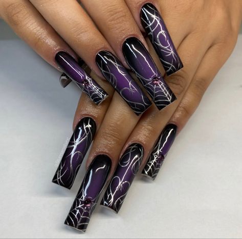 Black And Purple Nails, Dark Purple Nails, Plum Nails, Purple Acrylic Nails, Halloween Acrylic Nails, Rare Features, Punk Nails, Airbrush Nails, Goth Nails