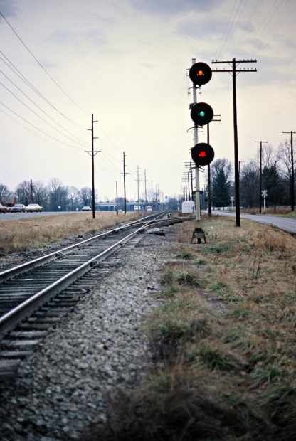 Louisville and Nashville Railroad by John F. Bjorklund – Center for Railroad Photography & Art Railroad Lights, Train Tracks Photography, Railroad Images, Art Teen, Scenic Railroads, Railroad History, Traffic Lights, Railroad Photography, Travel Photography Tips