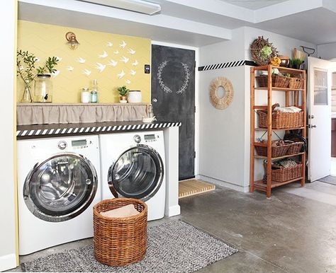 7 DIY ideas for a laundry nook in the garage - and 3 things I would not repeat Garage Laundry Rooms, Casa Garage, Laundry Nook, Laundry Room Storage Shelves, Garage Laundry, Room Storage Diy, Laundry Area, Laundry Room Diy, Diy Laundry