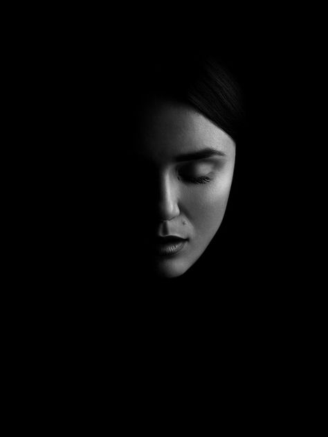 light and darkness by anastasiyastasyuk - Image Of The Month Photo Contest Vol 16 Portrait Photography Lighting, Shadow Portraits, Low Key Portraits, Light And Shadow Photography, Photography Male, Low Key Photography, Fine Art Portrait Photography, Dark Portrait, Low Light Photography