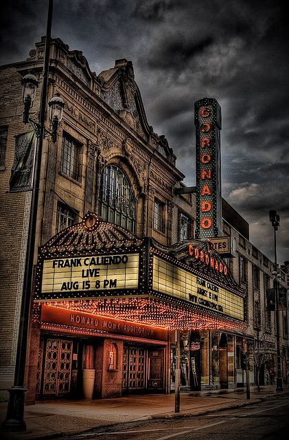 The outside of the Coronado #Theatre in Rockford, #IL  Watched many movies and saw many concerts, plays, etc Theatre Illustration, Movie Theater Aesthetic, Vintage Movie Theater, Cinema Architecture, Theater Architecture, Majestic Theatre, Rockford Illinois, Vintage Theatre, Cinema Theatre