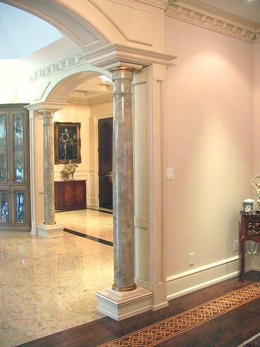 Interior Pillars, Archways In Homes, House Pillars, Classic House Interior Design, House Columns, Two Story House Design, Interior Columns, Pillar Design, House Arch Design