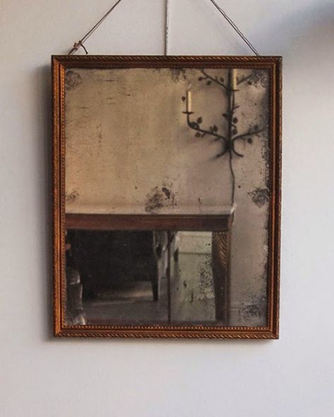 Photo Old Mirrors, Old Mirror, Ivy House, Vintage Mirrors, Beautiful Mirrors, Vintage Mirror, Through The Looking Glass, A Mirror, Objet D'art