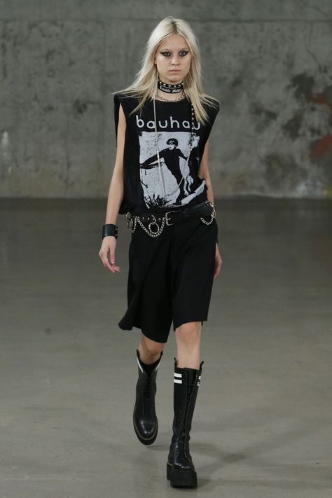 Techno Style, Gothic Girl, Parisienne Chic, Rave Outfit, Grunge Goth, Estilo Punk, Punk Outfits, Alt Fashion, Mode Inspo