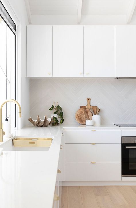 Coastal Kitchen Splashback, Neutral Splashback, White Tile Splashback, Modern Kitchen Splashbacks, Kitchen Splashback Tiles, Number 50, Herringbone Backsplash, Kitchen Backsplash Designs, Splashback Tiles