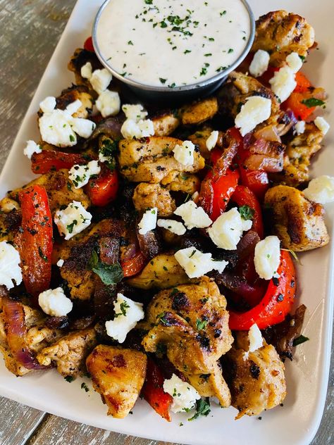 Blackstone Greek Chicken and Peppers - If You Give a Girl a Grill Chicken And Peppers, Healthy Chicken Stir Fry, Griddle Cooking Recipes, Garlic Chicken Thighs, Homemade Greek Yogurt, Healthy Dinner Recipe, Griddle Recipes, Blackstone Griddle, Greek Chicken