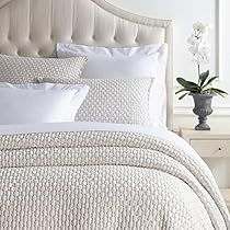 Layered Bed, Pine Cone Hill, Bg Design, Annie Selke, Wallpaper Furniture, Coverlet Bedding, Master Bedrooms Decor, Beautiful Bedding, Bed Duvet Covers