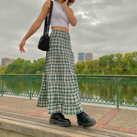 Indie Outfits, A Woman, Plaid, Skirt, White, Instagram