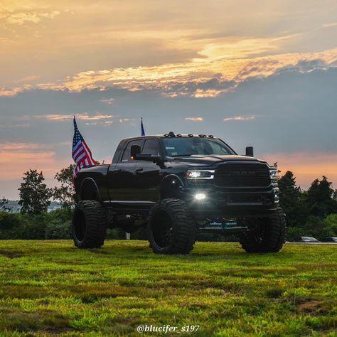 Dodge 2500 Cummins, Ram Trucks Lifted, Ram Lowered, Lifted Cummins, Ram 2500 Cummins, Cummins Motor, Lifted Dodge, Trucks Lifted, Rv Motorhomes