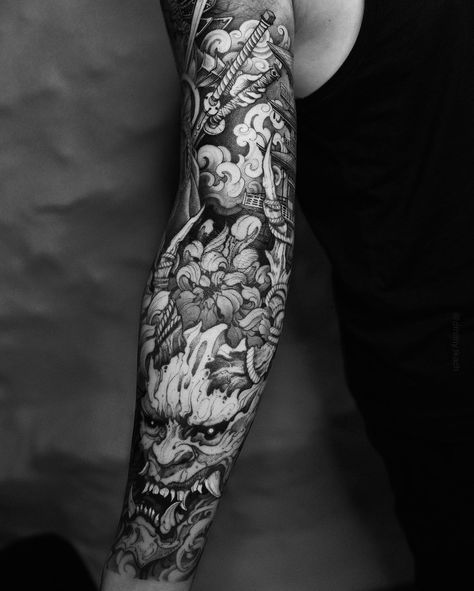 Oni Mask Half Sleeve, Japanese Tattoo Art Forearm, Japanese Tattoo Men, Mens Full Sleeve Tattoo Ideas, Yakuza Style Tattoo, Tattoo Avant Bras, Big Tattoos, Japanese Hand Tattoos, Austin Tattoo