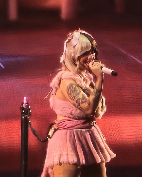 ♡ ♡ ♡ #melaniemartinez #foryou #portals #portalsalbum #portalsmelaniemartinez #trilogytourmeleniamartinez #fanpage #trilogytour #melaniemartinezfan #melaniemartinezfanpage #melanie #martinez #melaniefan Portals Melanie Martinez Outfits, Melanie Concert, Melanie Portals, Melanie Martinez Dollhouse, Dollhouse Melanie, Melanie Martinez Live, Melanie Martinez Drawings, Melanie Martinez Photography, Trilogy Tour