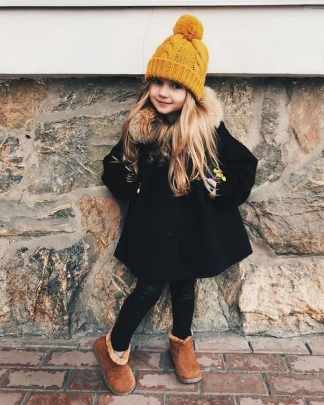 Very good for the price I recommend it it fits very well🙂👍 North West Outfits, Girls Winter Fashion, Kids Winter Outfits, Mode Tips, Clothing Guide, Kids Fashion Clothes, Winter Kids, Trendy Baby