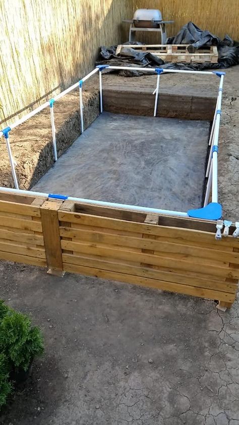 Mini Pool Ideas, Piscina Pallet, Homemade Swimming Pools, Ideas De Piscina, Mini Swimming Pool, Piscina Rectangular, Swimming Pool Ideas, Piscina Intex, Cheap Pool