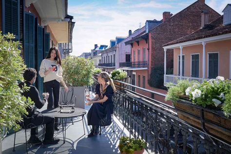 This Gorgeous New Boutique Hotel in New Orleans Feels Like Your 'Upscale Apartment in the French Quarter' French Quarter Hotels, New Orleans Fashion, New Orleans Hotels, New Orleans French Quarter, Tennessee Williams, New Orleans Homes, Garden District, Bourbon Street, Hotel Guest