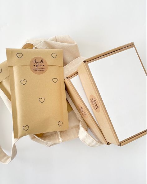 Kraft Packaging Ideas, Aesthetic Small Business Packaging, Online Business Packaging, Notebook Packaging Ideas, Small Business Packing Ideas, Small Art Business Aesthetic, Business Packaging Aesthetic, Small Business Packaging Ideas Boxes, Packing Ideas For Small Business