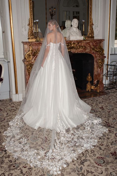 Long Lace Veil, Dramatic Wedding Dress, Galia Lahav Wedding Dress, Amazing Wedding Dress, Galia Lahav, Wedding Dress With Veil, Princess Wedding Dress, Satin Wedding Dress, A Wedding Dress