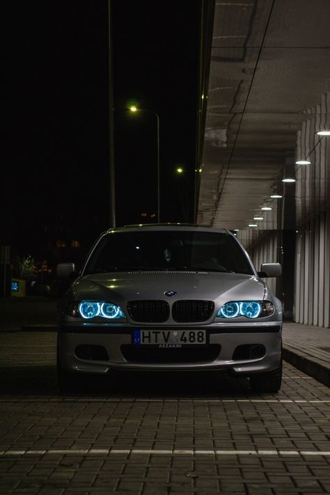 E46, BMW, car photography, 3series, angel eyes, M-tech, M performance, M power Bmw Eyes Night, Bmw E 46 M3, E 46 Bmw, Bmw M3 E46 Wallpapers, Bmw E46 Wallpapers, E46 Angel Eyes, Bmw At Night, At Night Photoshoot, Bmw Photoshoot