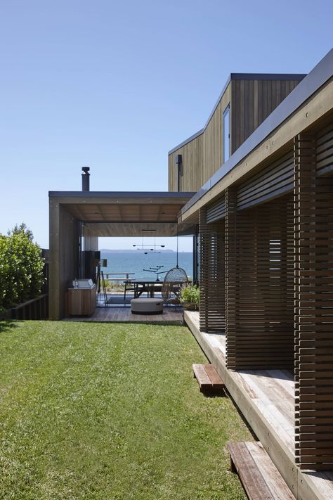 Aussie Lifestyle, Papamoa Beach, Simple Beach House, Australian Beach House, New Zealand Architecture, Contemporary Beach House, Beach House Exterior, Fisher Paykel, Ivy House