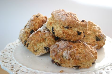 Mincemeat Scones, Date Scones, Yummy Things To Bake, Hot Christmas, Minced Meat Recipe, Rock Cake, Tea Bread, Squash Pasta, Fruit Cake Christmas