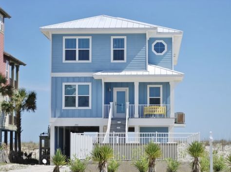 Six Best Exterior Colours For a Lake House or a Beach House - Blue Beach House Exterior, Beach House Exterior Colors, Blue And White House, Blue Beach House, Beach House Colors, Huge Houses, Beach House Exterior, Modern Contemporary Homes, Beachfront Home