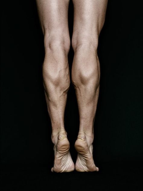 Kilian Jornet, 남성 근육, Leg Anatomy, Feet Drawing, Body Study, Human Body Art, Human Body Anatomy, Body Photography, Anatomy Poses