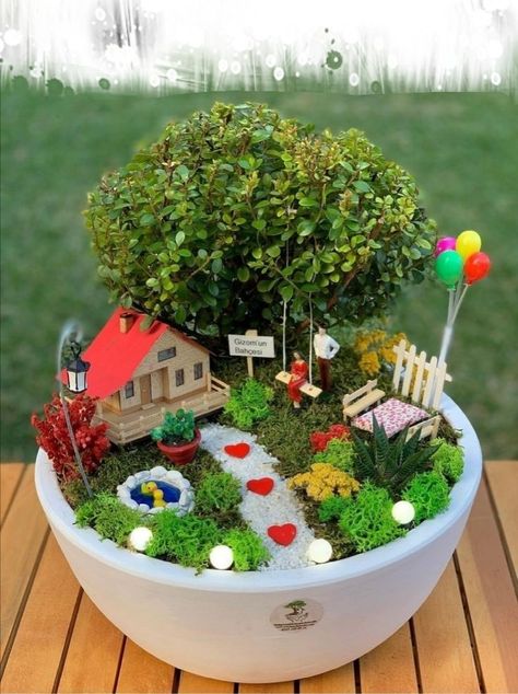 Fairy Teacup Garden, Miniature Garden Diy, Miniature Garden Design, Miniature Zen Garden, Fairy Garden Pots, Indoor Fairy Gardens, Teacup Gardens, Plastic Bottle Caps, Beautiful Terrariums