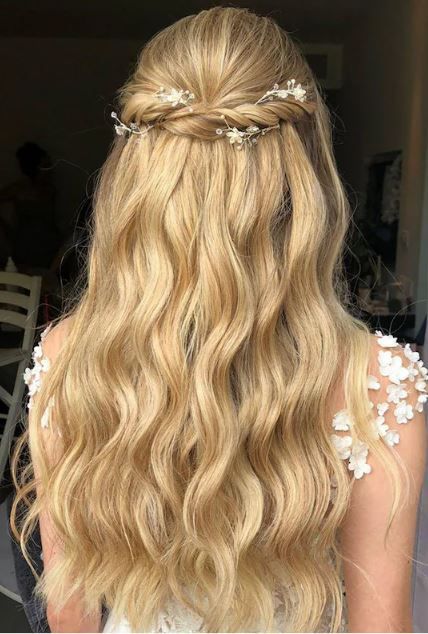 Prom Hairstyles Braid, Prom Hairstyles 2023, Prom Hairstyles Shoulder Length, Medium Length Prom Hairstyles, Grad Hairstyles, Bridesmaid Hair Inspo, Down Prom Hairstyles, Hairstyle For Short Hair, Hairstyles Straight Hair