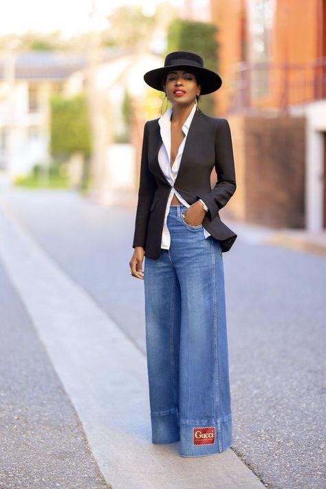 Wide Leg Jeans Outfit, Wide Legged Jeans, Elegantes Outfit Frau, Populaire Outfits, Mode Boho, Outfit Jeans, Outfits With Hats, Mode Inspo, Looks Chic