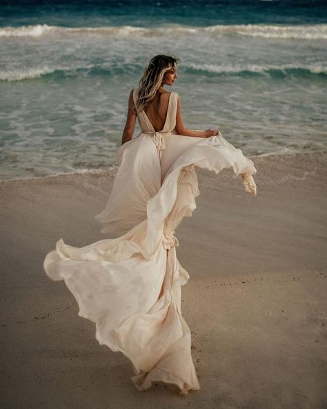 Absolutely Gorgeous Destination Wedding Dresses ★ destination wedding dresses simple v back flowy beach chrisandruth Beach Wedding Dress Flowy, Maldives Wedding, Sweetheart Wedding Gown, Tulum Wedding, Wedding Dress Flowy, Beach Wedding Dresses, Destination Wedding Dress, Beach Bride, Beach Bridal