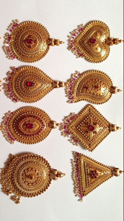 Temple Jewellery Pendants, Gold Pendent, Gold Temple Jewellery, Antique Necklaces Design, Pendants Gold, Gold Mangalsutra Designs, Gold Necklace Indian Bridal Jewelry, Antique Bridal Jewelry, Gold Pendant Jewelry