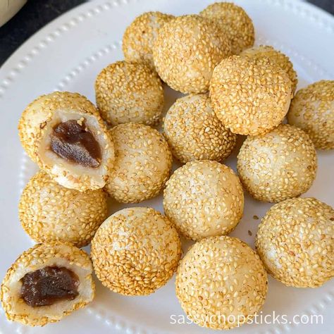 sesame balls recipe Air Fryer Sesame Balls, Red Bean Paste Sesame Balls, Red Bean Paste Mochi, Recipes With Sesame Seeds, Red Bean Sesame Balls, Red Bean Dessert Recipes, Sesame Balls Red Bean Paste, Black Sesame Balls, Sweet Bean Paste Recipe