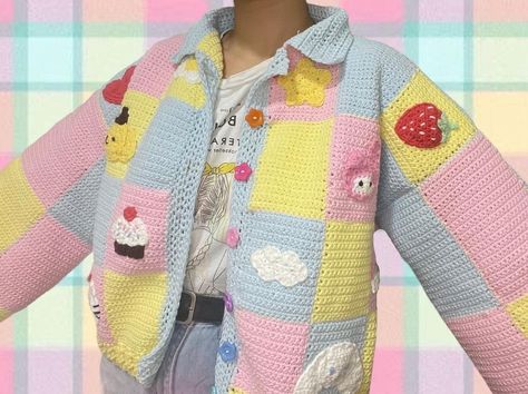 Hello kitty: Look at how beautiful this cardigan that Hayley... Cardigan Rajut, Gilet Crochet, Mode Kawaii, Pull Crochet, Mode Crochet, Kawaii Crochet, Crochet Fashion Patterns, Diy Crochet Projects, Cardigan Pattern