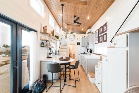 Mother And Teenage Daughter, Tiny Farmhouse, Granny Pod, Tiny House Luxury, Tiny House Layout, Huge Kitchen, White Shiplap, Mansions Homes, Tiny House Interior