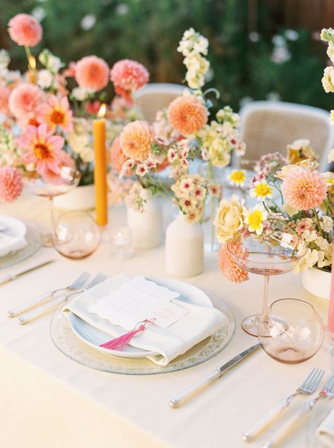 Spring Cabin Wedding, Spring Brunch Wedding, Pastel Floral Wedding Theme, Indoor Spring Wedding, Picnic Moodboard, Spring Wedding Tablescapes, Malibu Vibes, Bridal Garden Party, Backyard Garden Party