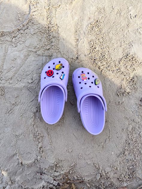 Lavender Crocs With Jibbitz, Crocs Outfit Aesthetic, Croc Jibbitz Ideas, Classy House, Purple Emoji, Crocs With Jibbitz, Crocs Aesthetic, Crocs With Charms, Purple Crocs