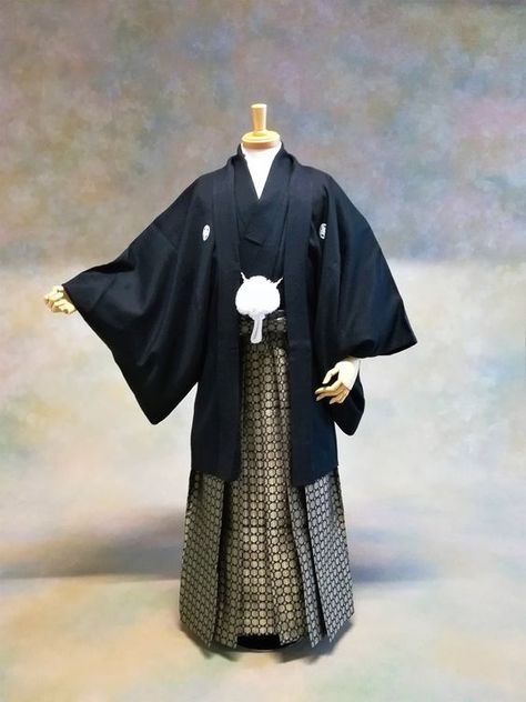 Nice looking Superman figure. Looking forward forward to making a start on him. Just a basic black and white coat on at the moment. Japanese Elegance, Men's Kimono, Japanese Life, Black And White Coat, Antique Dresses, Haori Jacket, Male Kimono, Japanese Wedding, Wedding Kimono