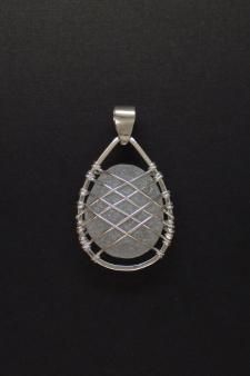 wire wrapped jewelry Ideas, Craft Ideas on wire wrapped jewelry Wire Wrapped Stone Jewelry, Wire Jewelery, Wire Wrap Jewelry Designs, Wire Wrapped Jewelry Diy, Diy Jewelry Tutorials, Wire Wrapped Jewelry Tutorials, Bijoux Fil Aluminium, White Sea Glass, Wire Jewelry Tutorial