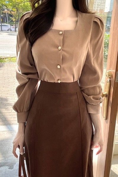 Korean Modest Fashion, Collar Blouse Outfit, Korean Dress Fashion, Retro Outfits For Women, Brown Dresses Outfit, Korean Style Outfits, Formal Blouses, Blouse Korean Style, Korean Blouse