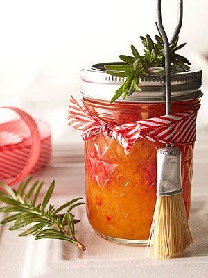 Holiday Peppery Peach Sauce This sweet and spicy sauce for meat makes a yummy Christmas gift. Wrap a jar with ribbon and present with a basting brush. Peach Sauce, Christmas Food Gifts, Sweet Shop, Jams & Jellies, Jar Gifts, Wrapping Ideas, Canning Recipes, Marinara, Sweet And Spicy